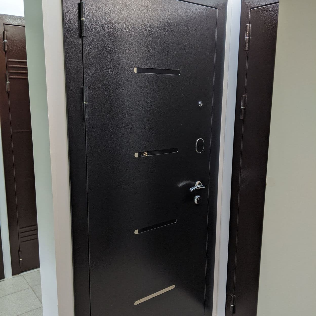 Купить Дверь входная "СТЕЛС", ЗЕРКАЛО, ЮДМ