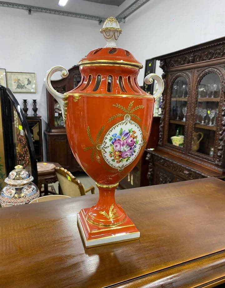 Купить Ваза с крышкой