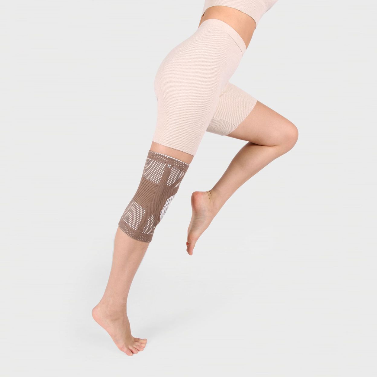 Купить Бандаж компрессионный фиксирующий на коленный сустав