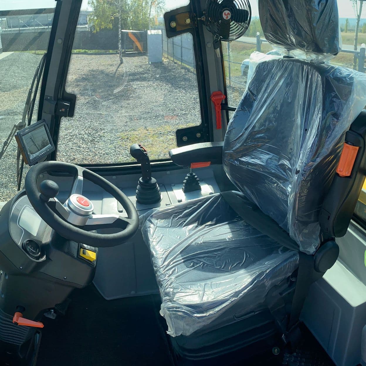 Купить Телескопический колесный погрузчик FORLOAD T3000