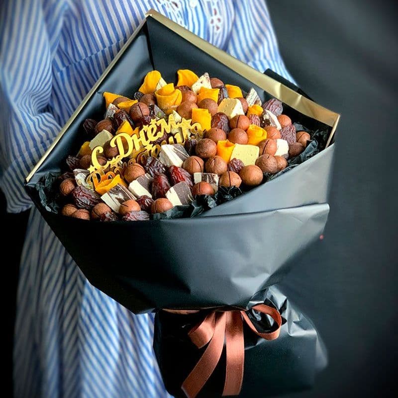 Купить Букет из орехов и сухофруктов арт. 312