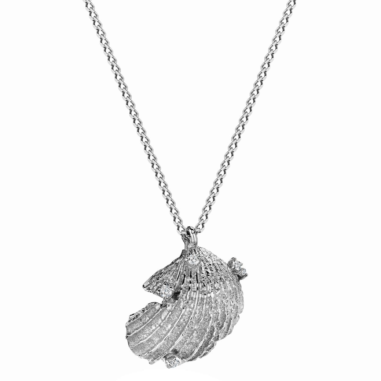 Купить MORE VNUTRI Колье с одной ракушкой со вставками, платинирование