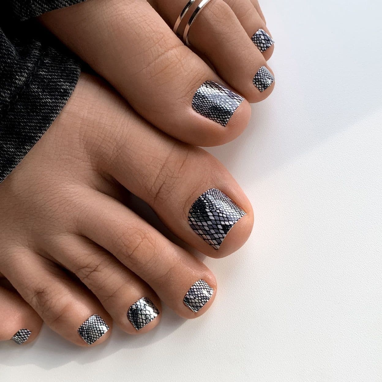 Купить Пленки для педикюра Silver Snake