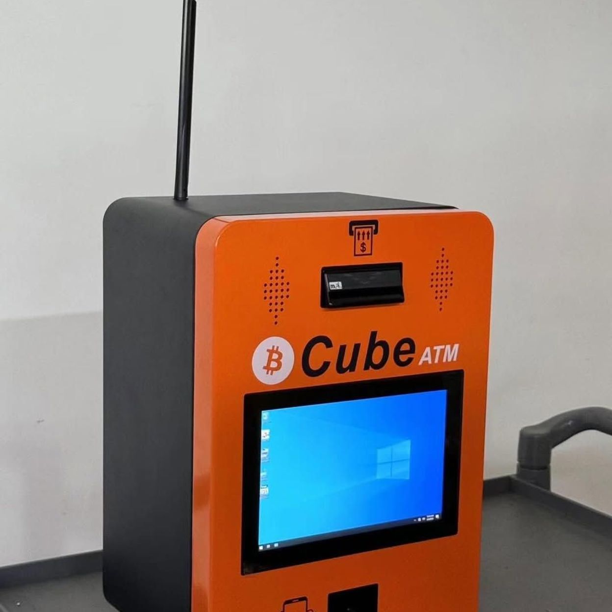 Купить Crypto ATM Terminals [BIZZAN EXCHANGE]