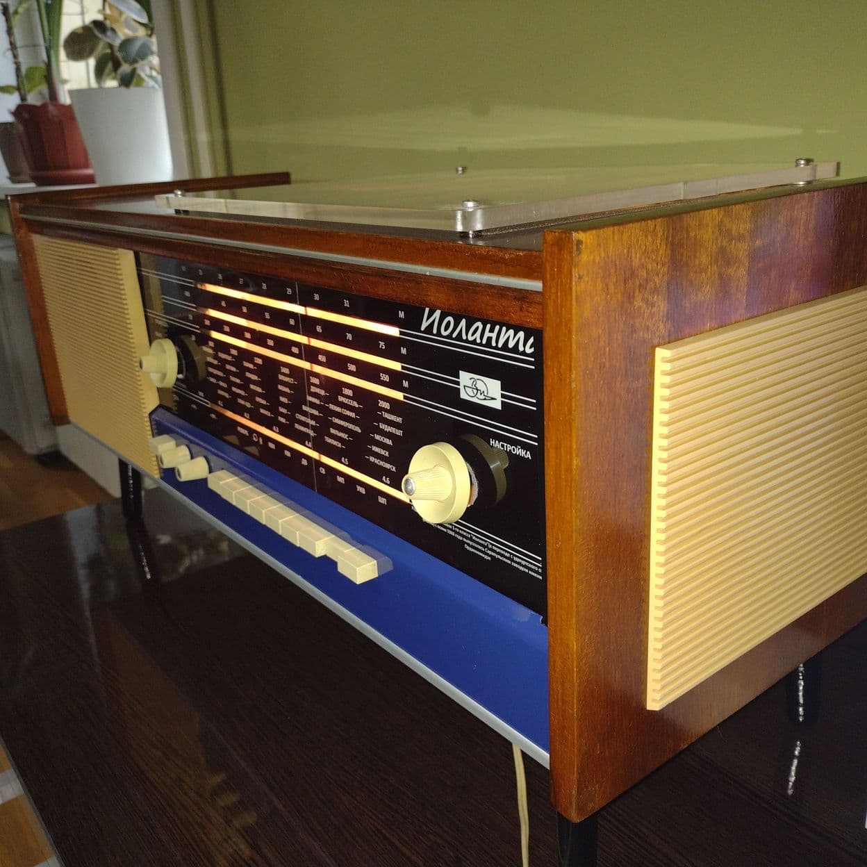 Купить Радиола Иоланта c Bluetooth