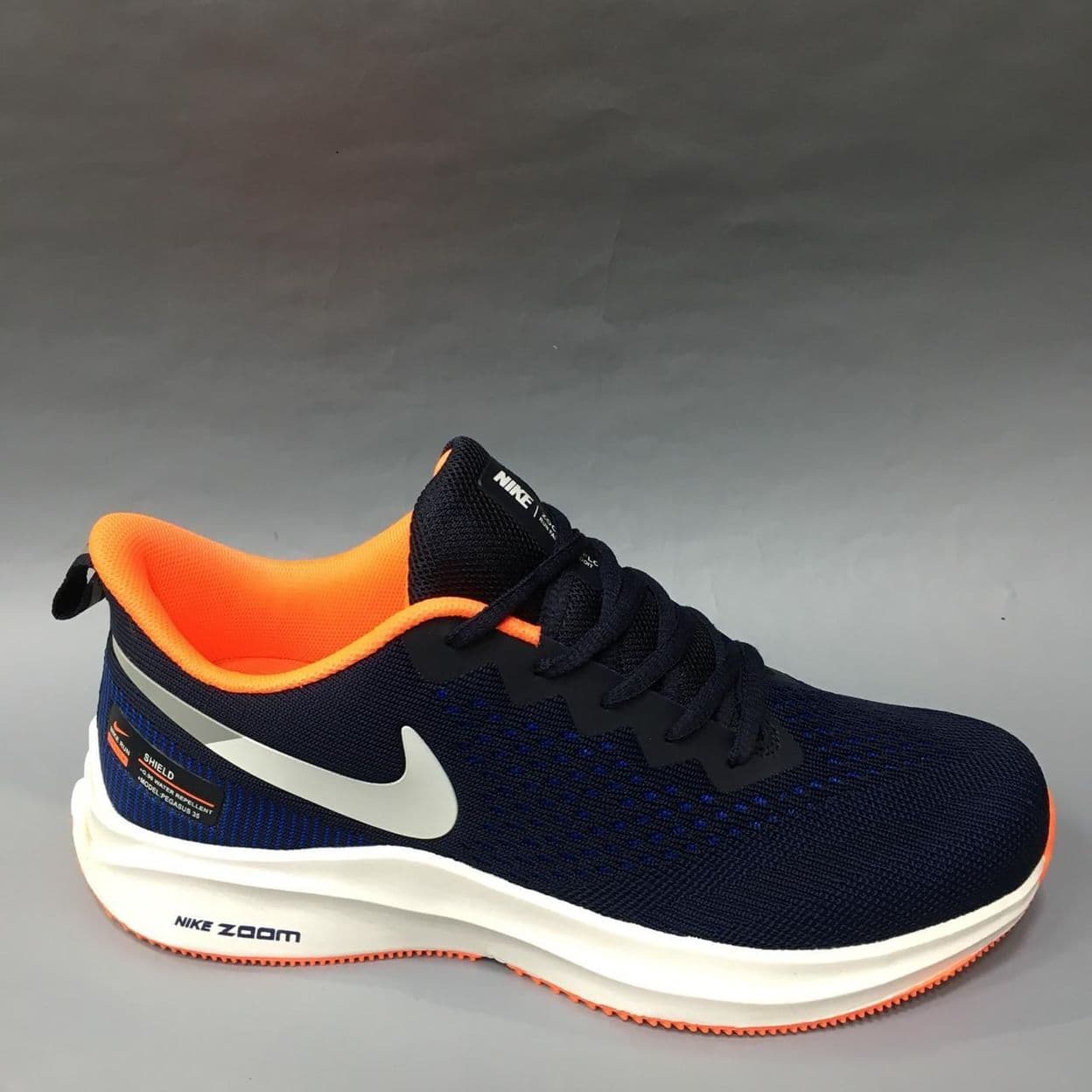 Купить Кроссовки спортивные