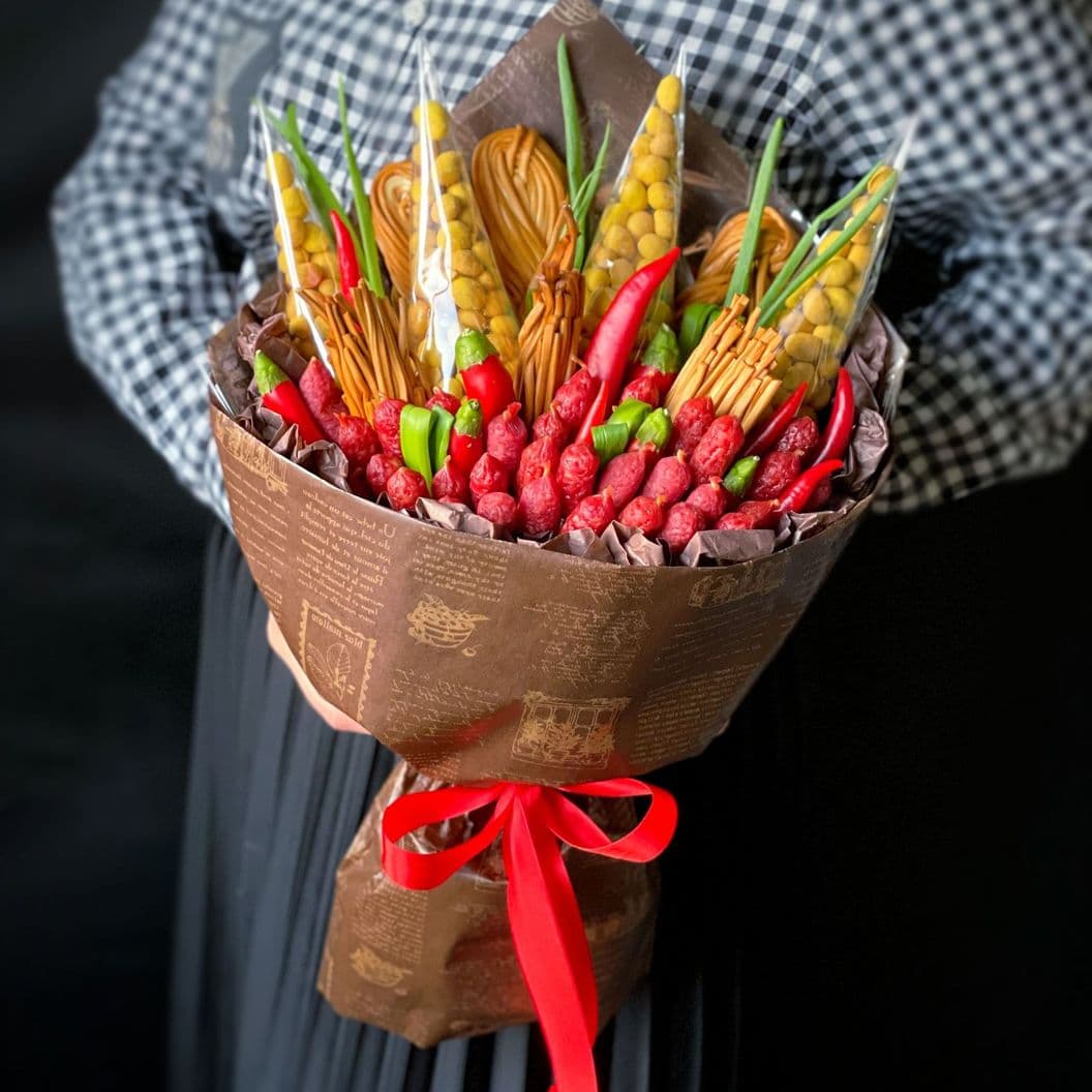 Купить Колбасный букет с орешками арт. 176