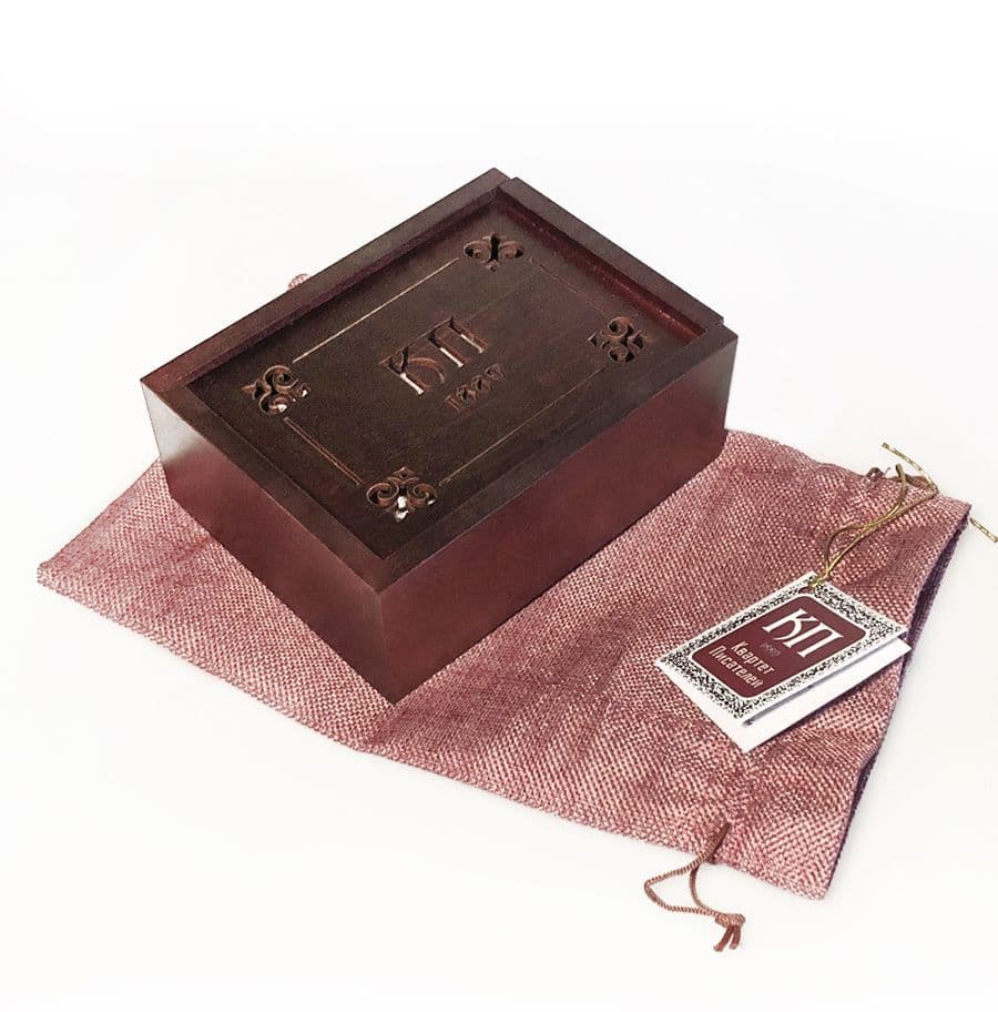 Купить Семейная настольная игра "Квартет писателей" VIP подарок