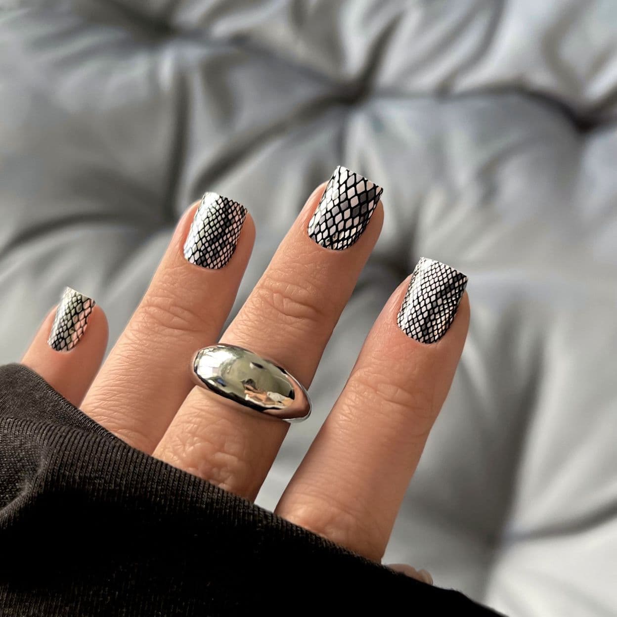 Купить Пленки для маникюра Silver Snake