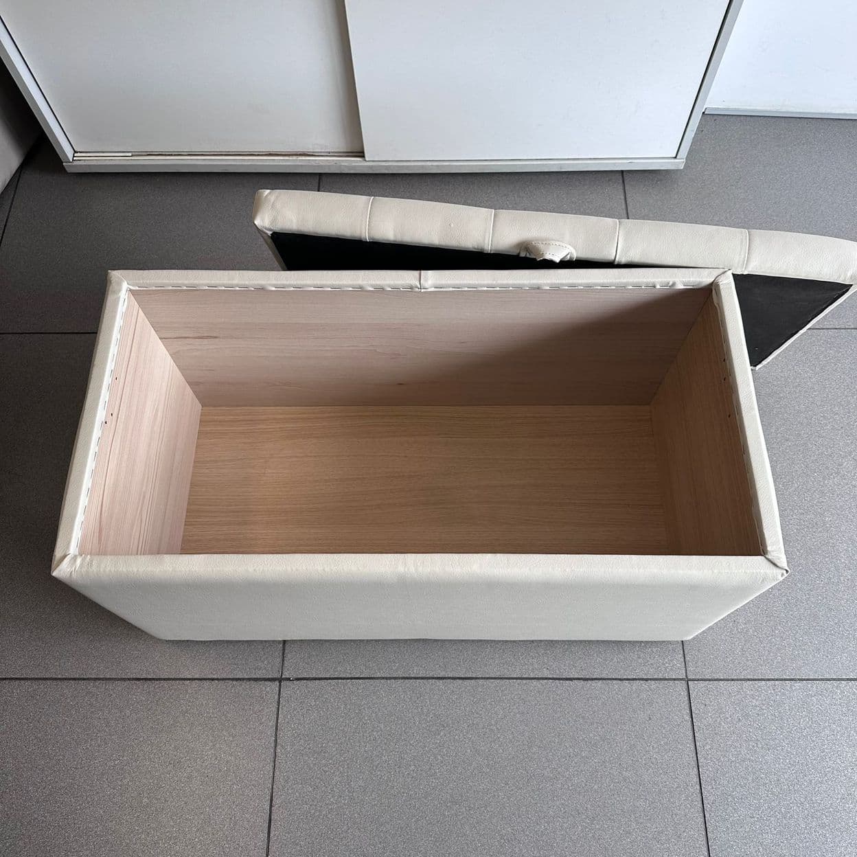 Купить Белая банкетка с ящиком