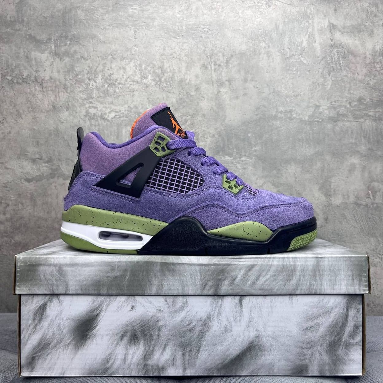 Купить Nike Air Jordan 4 Retro WMNS "Canyon Purple"