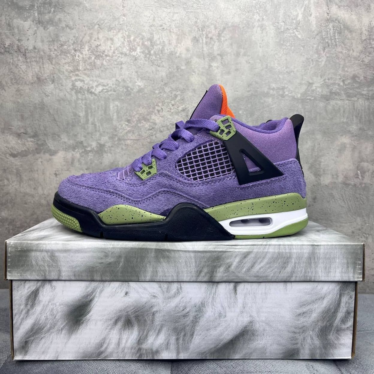 Купить Nike Air Jordan 4 Retro WMNS "Canyon Purple"