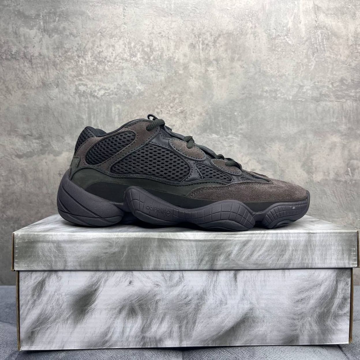 Купить Adidas Yeezy Boost 500 Utiblk