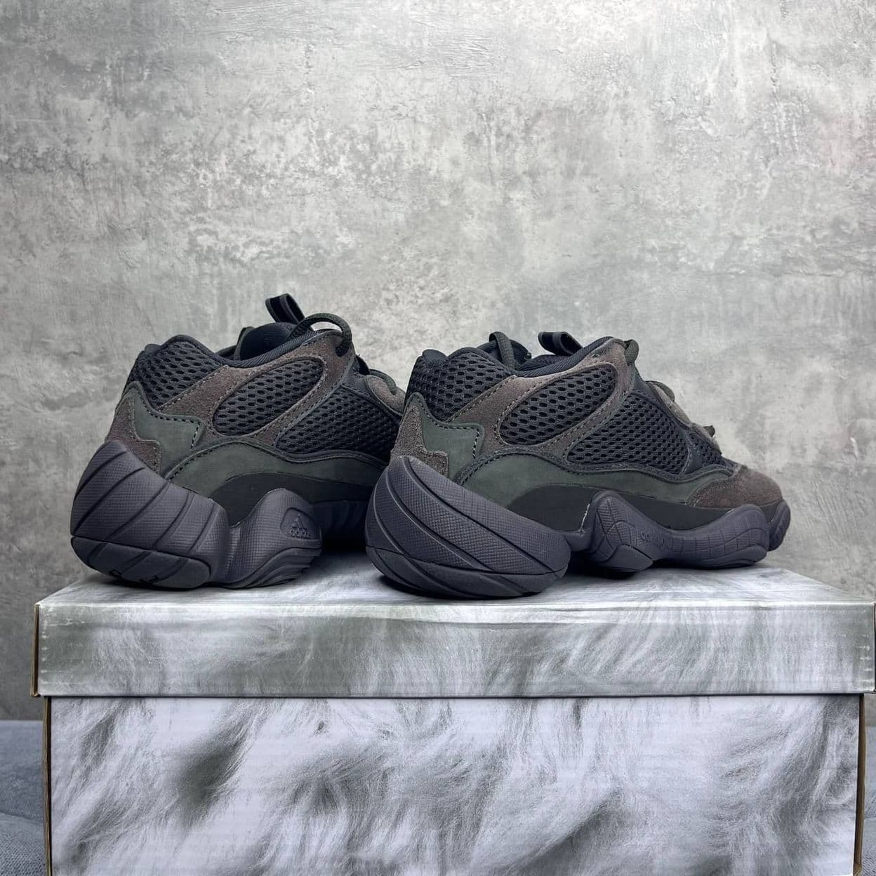 Купить Adidas Yeezy Boost 500 Utiblk