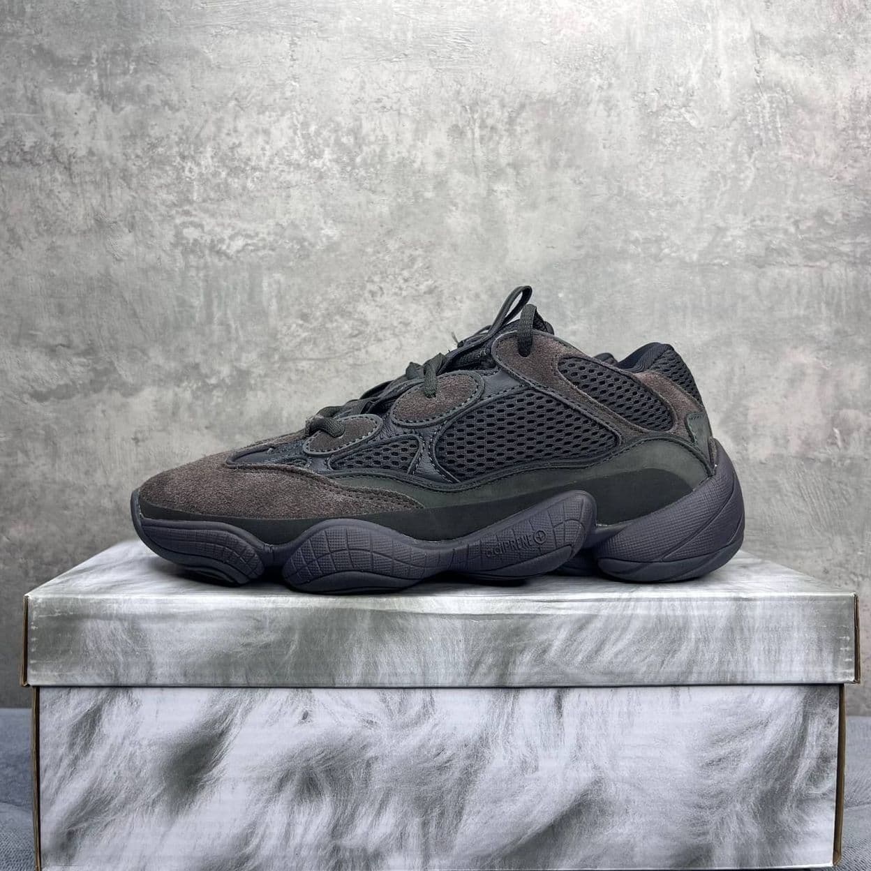 Купить Adidas Yeezy Boost 500 Utiblk
