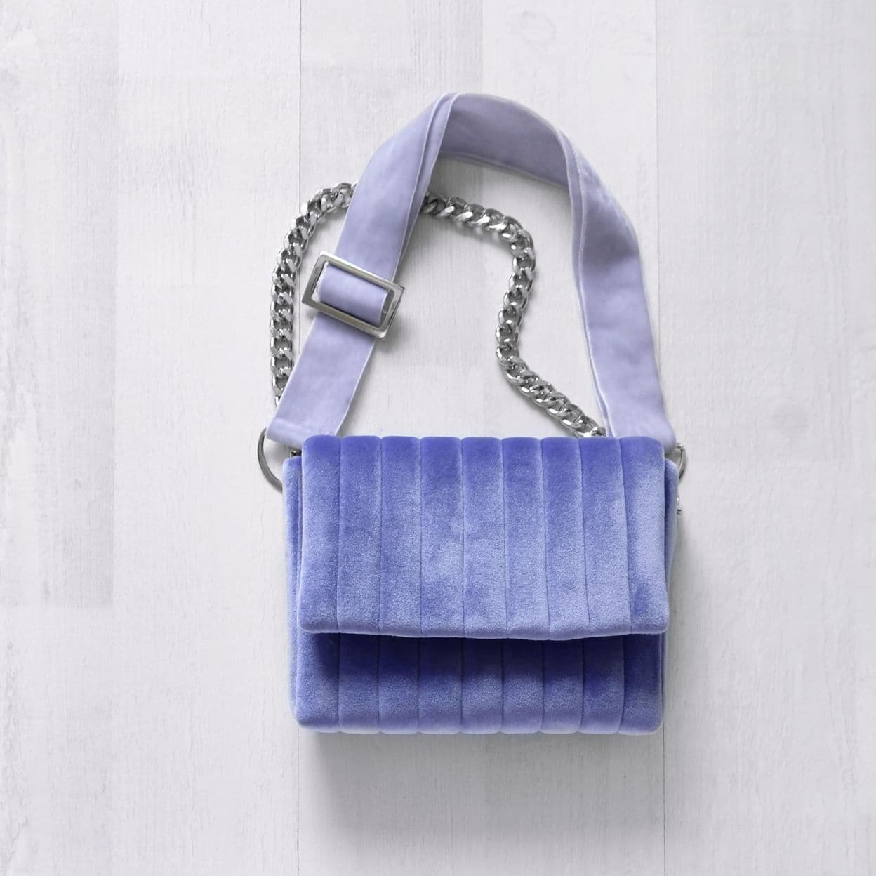 Купить Сумка стеганая AGLAIS в оттенке «Бархатная лаванда» 