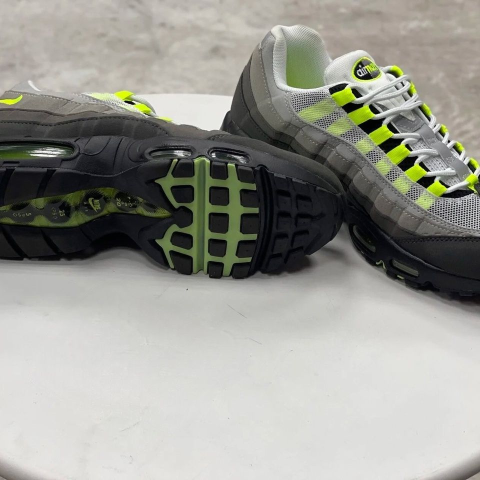 Купить Nike Air Max 95, Neon