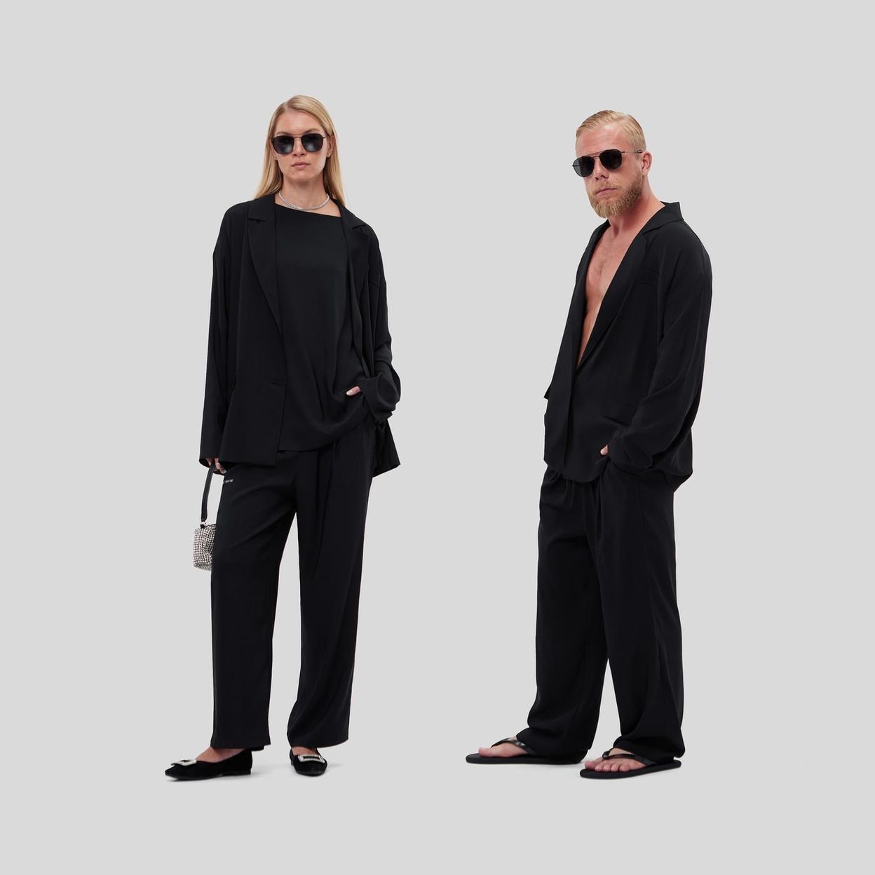 Купить Уникальный комплект Silk Touch, который состоит из пиджака oversize, футболки, штанов, шорт, маски для сна и платка.
