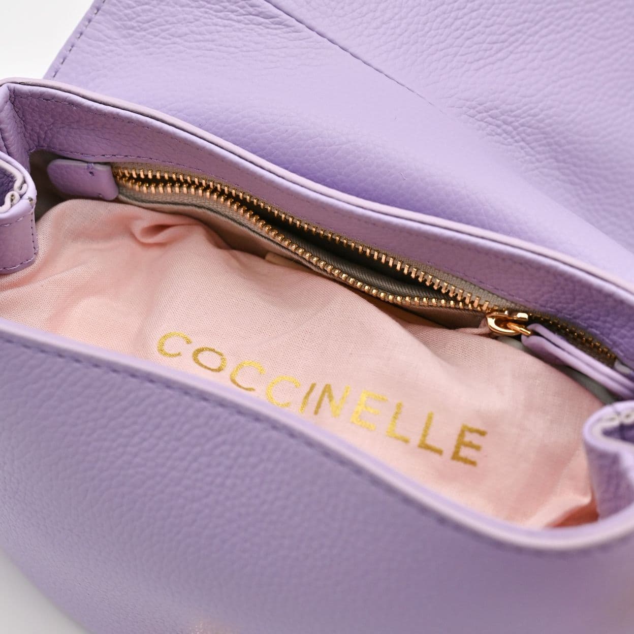 Купить Сумка женская Coccinelle