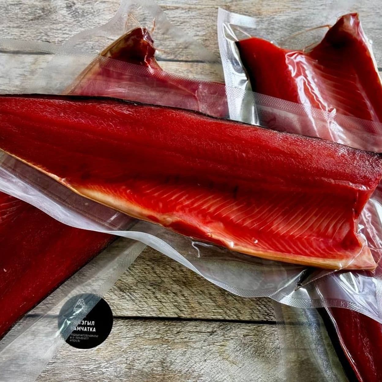 Купить Кижуч холодного копчения, пласт в вакуумной упаковке 1 кг
