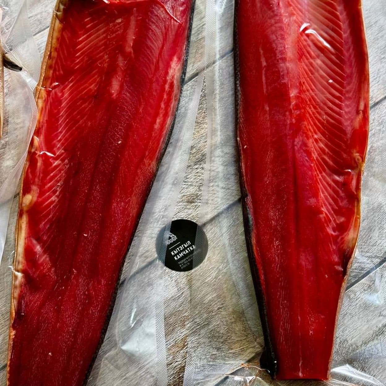 Купить Кижуч холодного копчения, пласт в вакуумной упаковке 1 кг