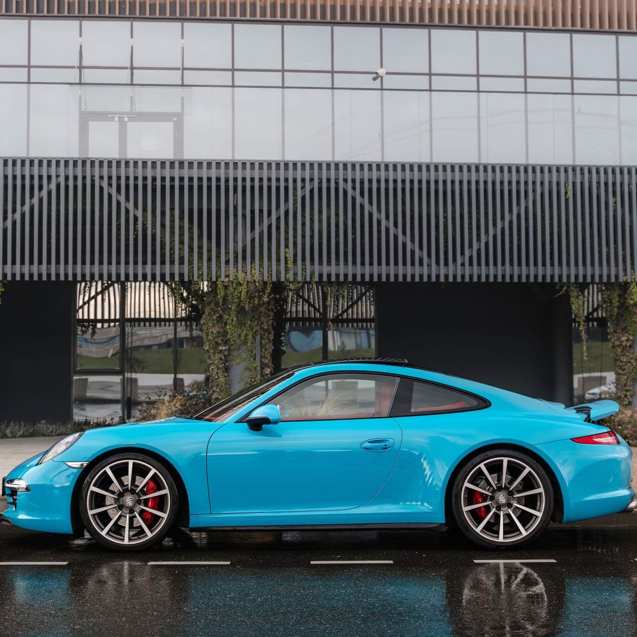 Купить PORSCHE 911 4s