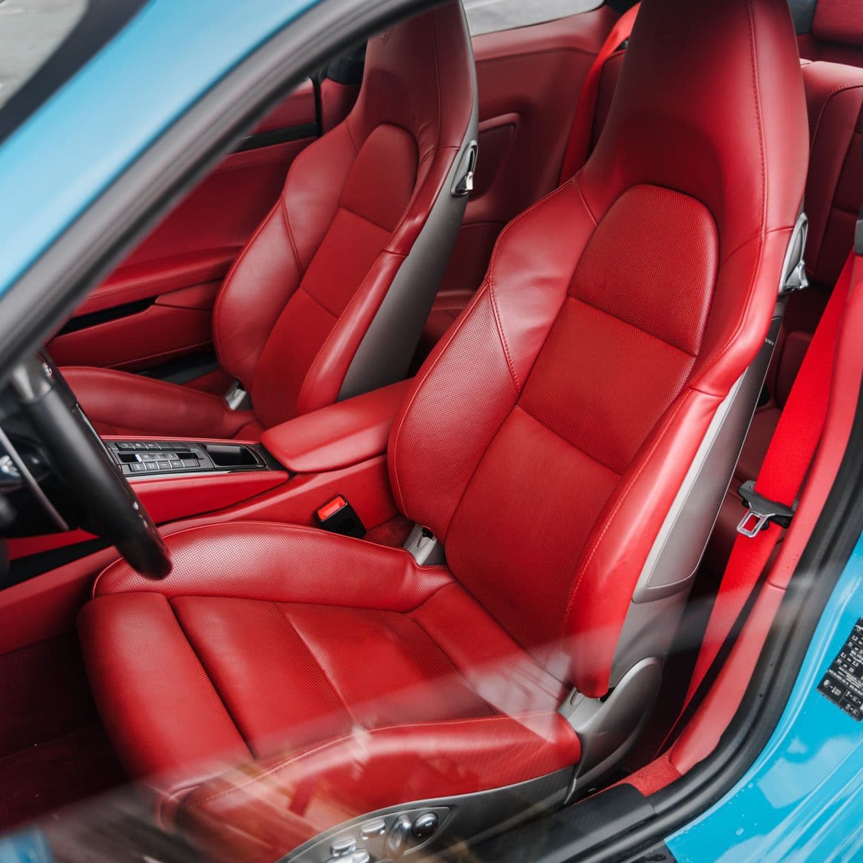 Купить PORSCHE 911 4s