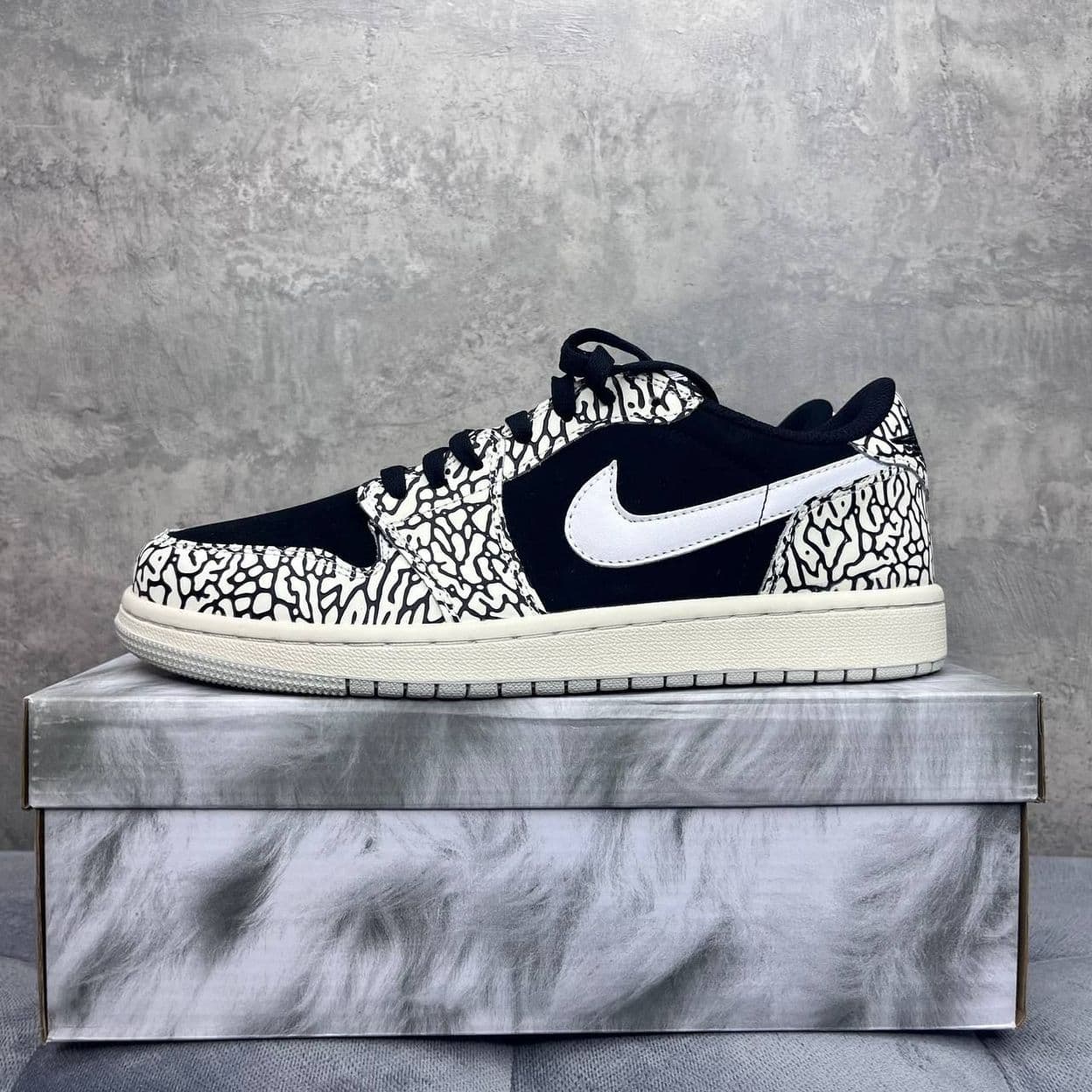 Купить Nike Air Jordan 1 Retro Low Black Cement