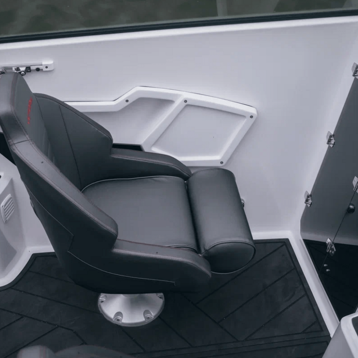 Купить Моторная лодка Victory 570 Cruiser с мотором F150