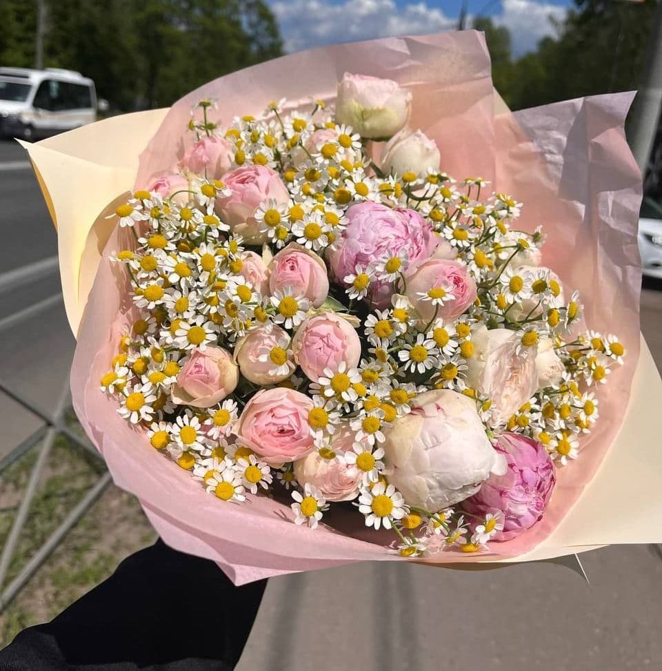 Купить Первый Поцелуй с пионами (Сезонный)