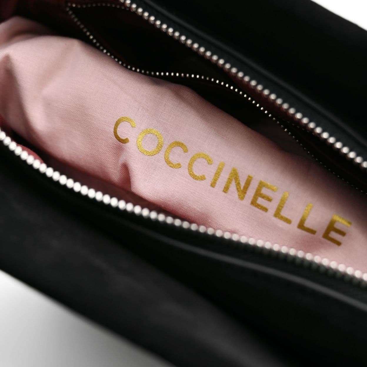 Купить Сумка женская Coccinelle