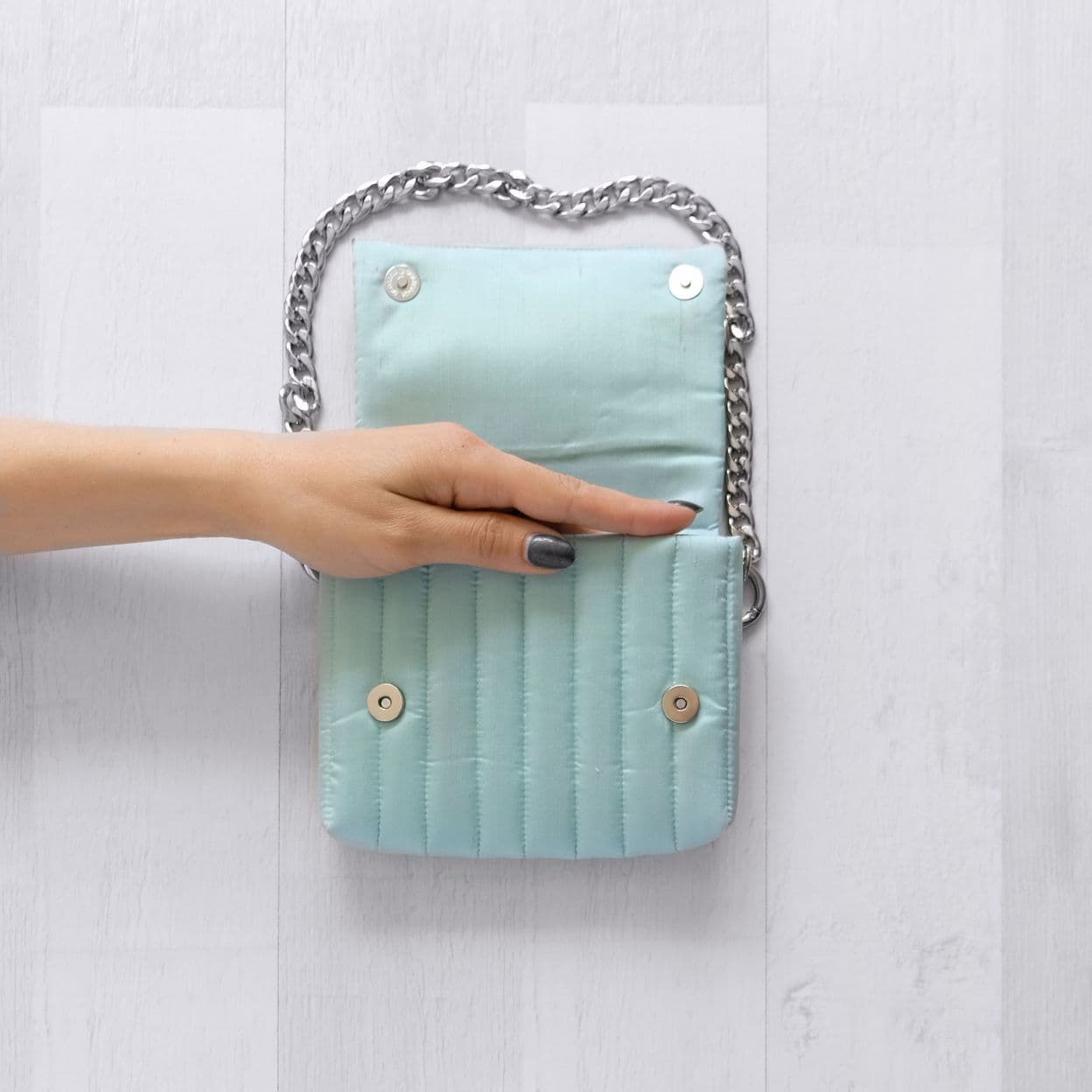 Купить Сумка стеганая AGLAIS в оттенке «Мятный сорбет»