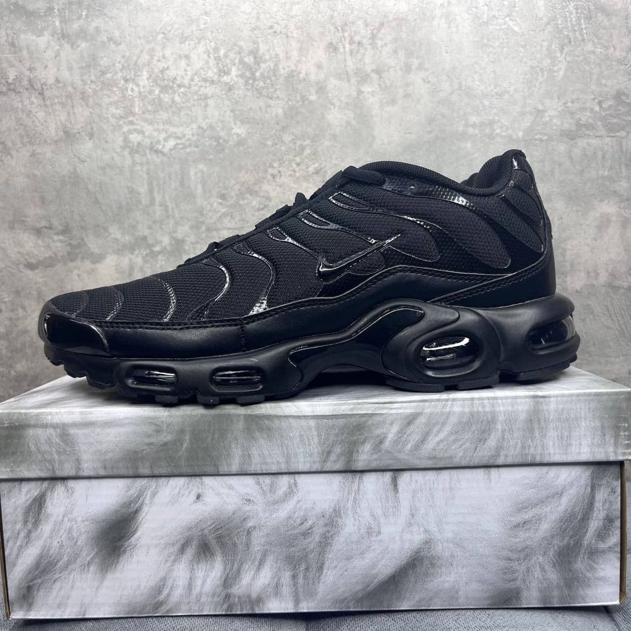 Купить Nike Air Max Tn Plus Black