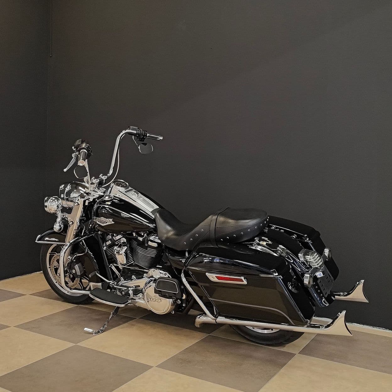 Купить Harley-Davidson Road King 