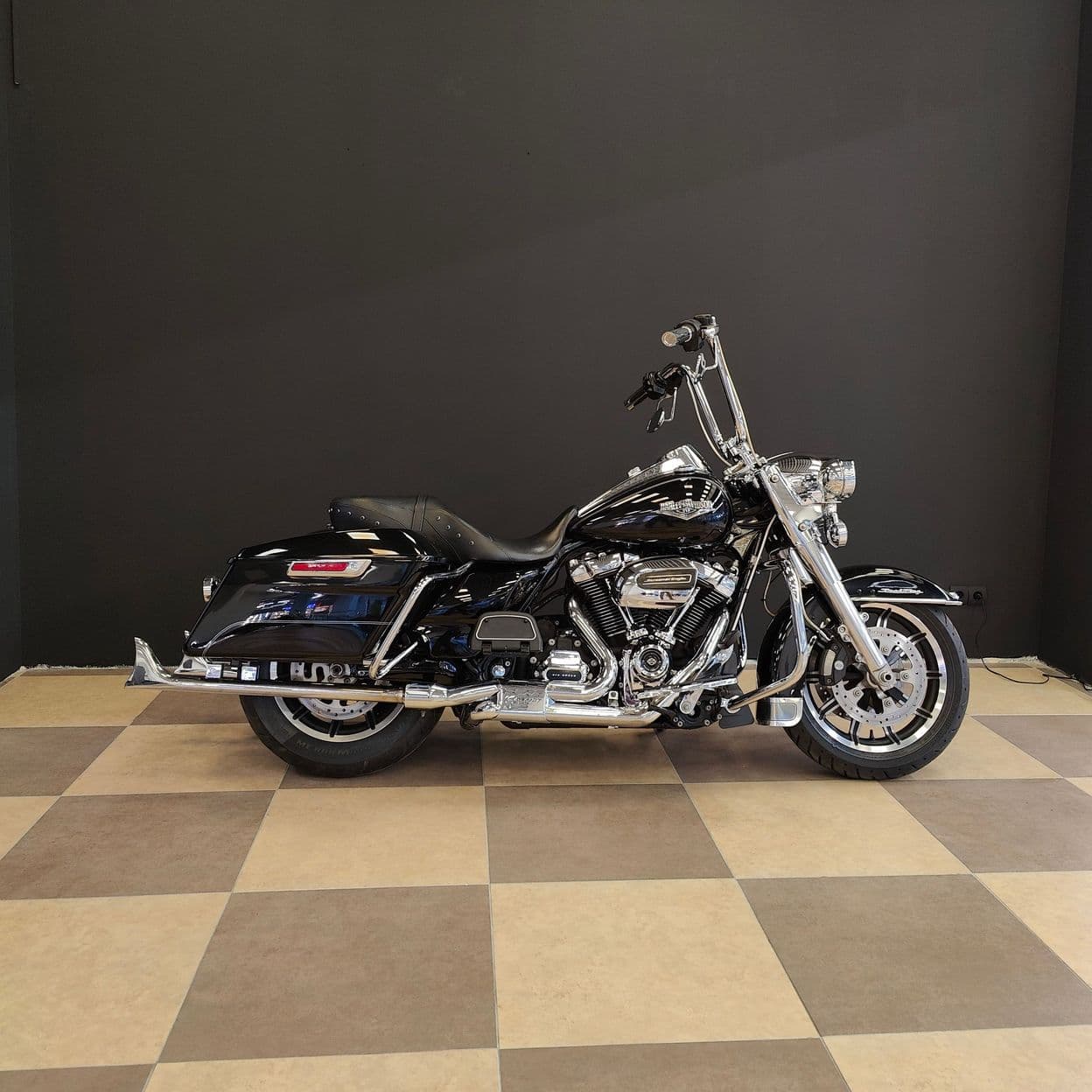 Купить Harley-Davidson Road King 