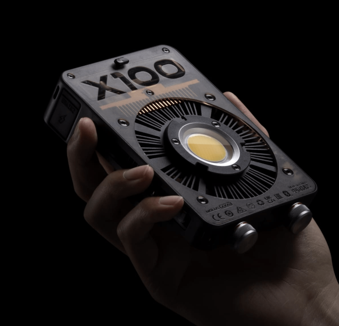 Купить Zhiyun Molus X100