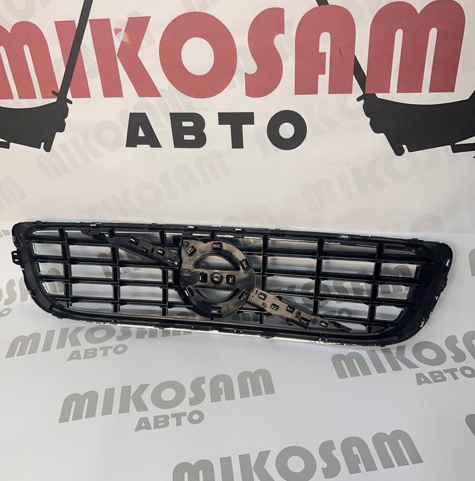 Купить 31290532 Решетка радиатора Volvo S40