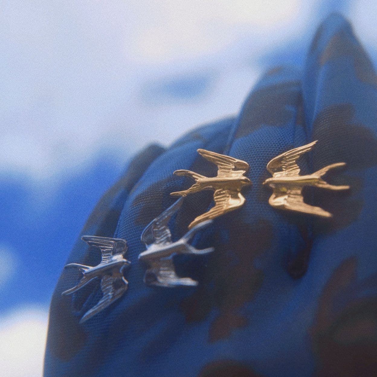 Купить MY SWALLOWS 2.0 Кольцо безразмерное с маленькими ласточками, планирование