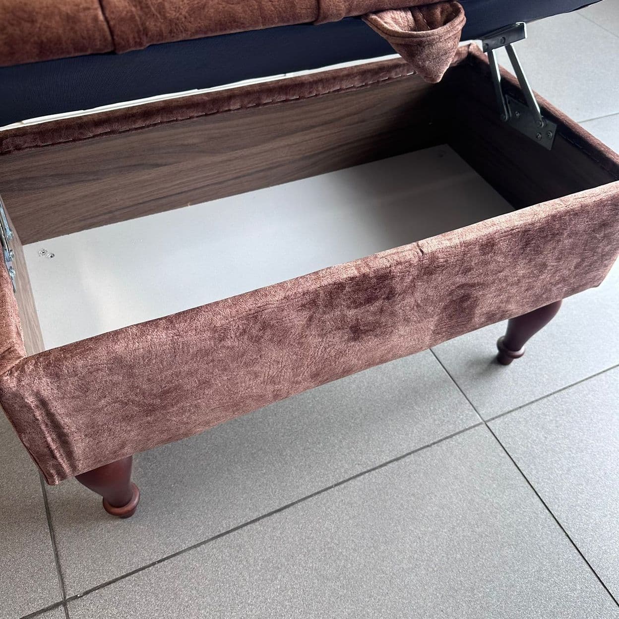 Купить Банкетка на ножках