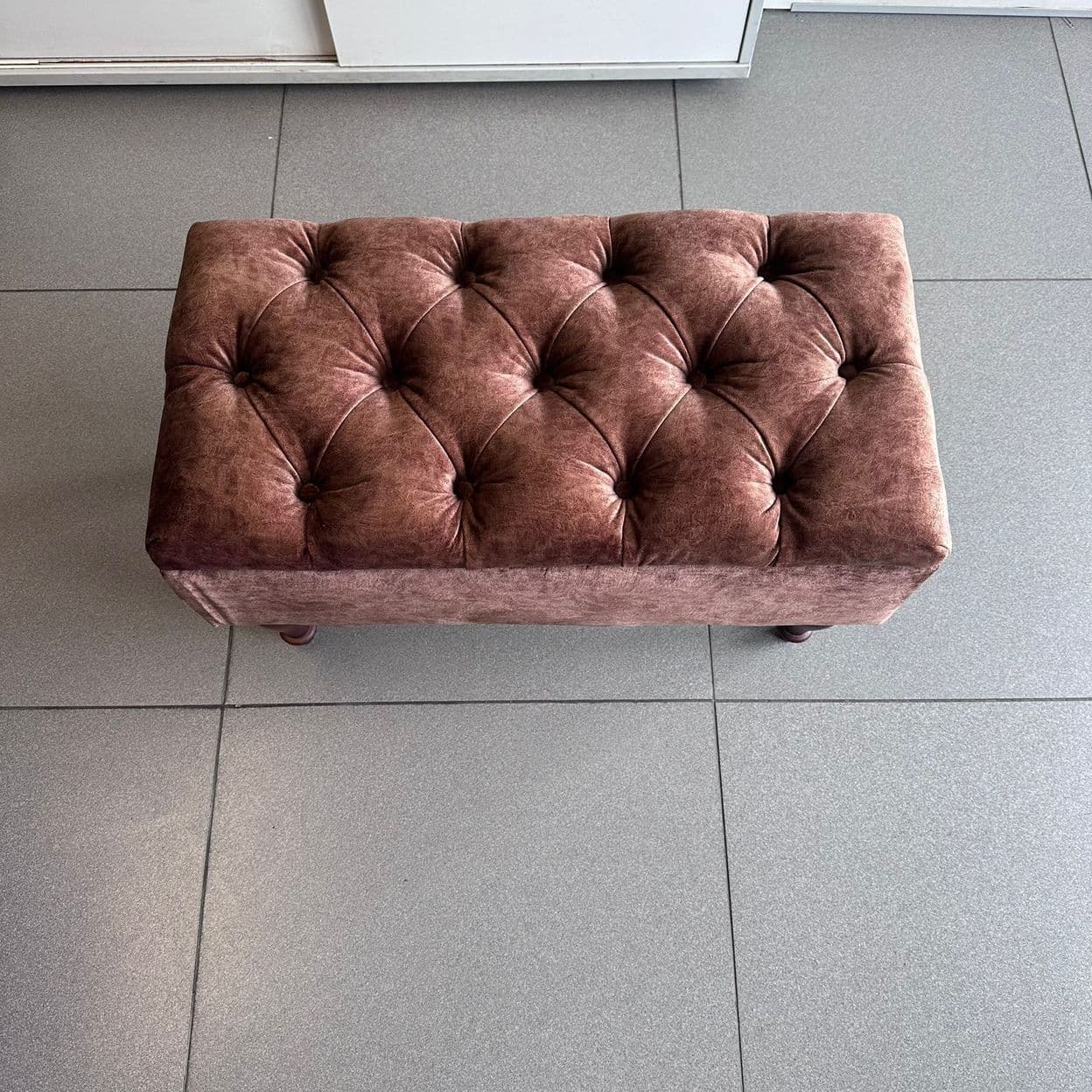 Купить Банкетка на ножках