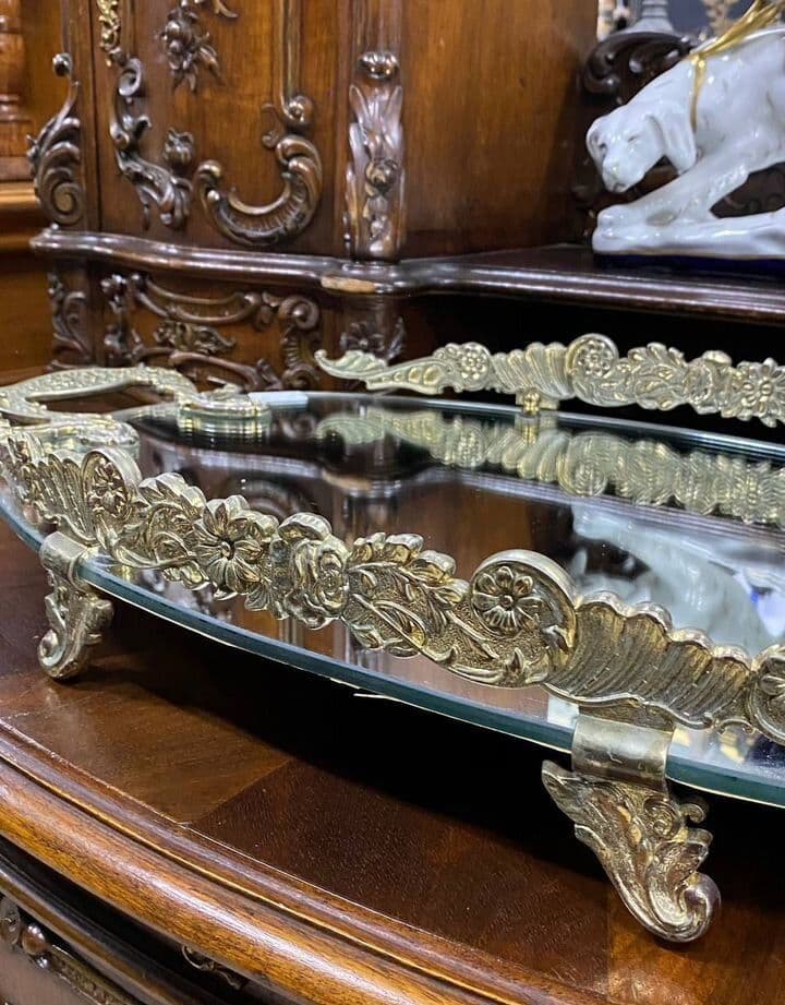 Купить Старинный зеркальный поднос