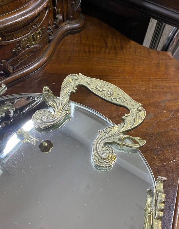 Купить Старинный зеркальный поднос