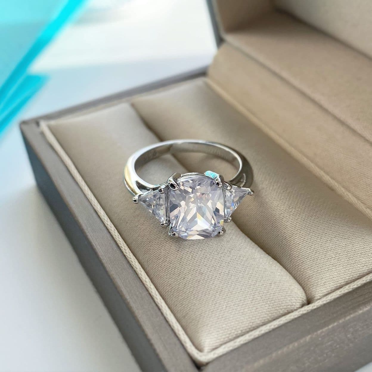 Купить Кольцо White