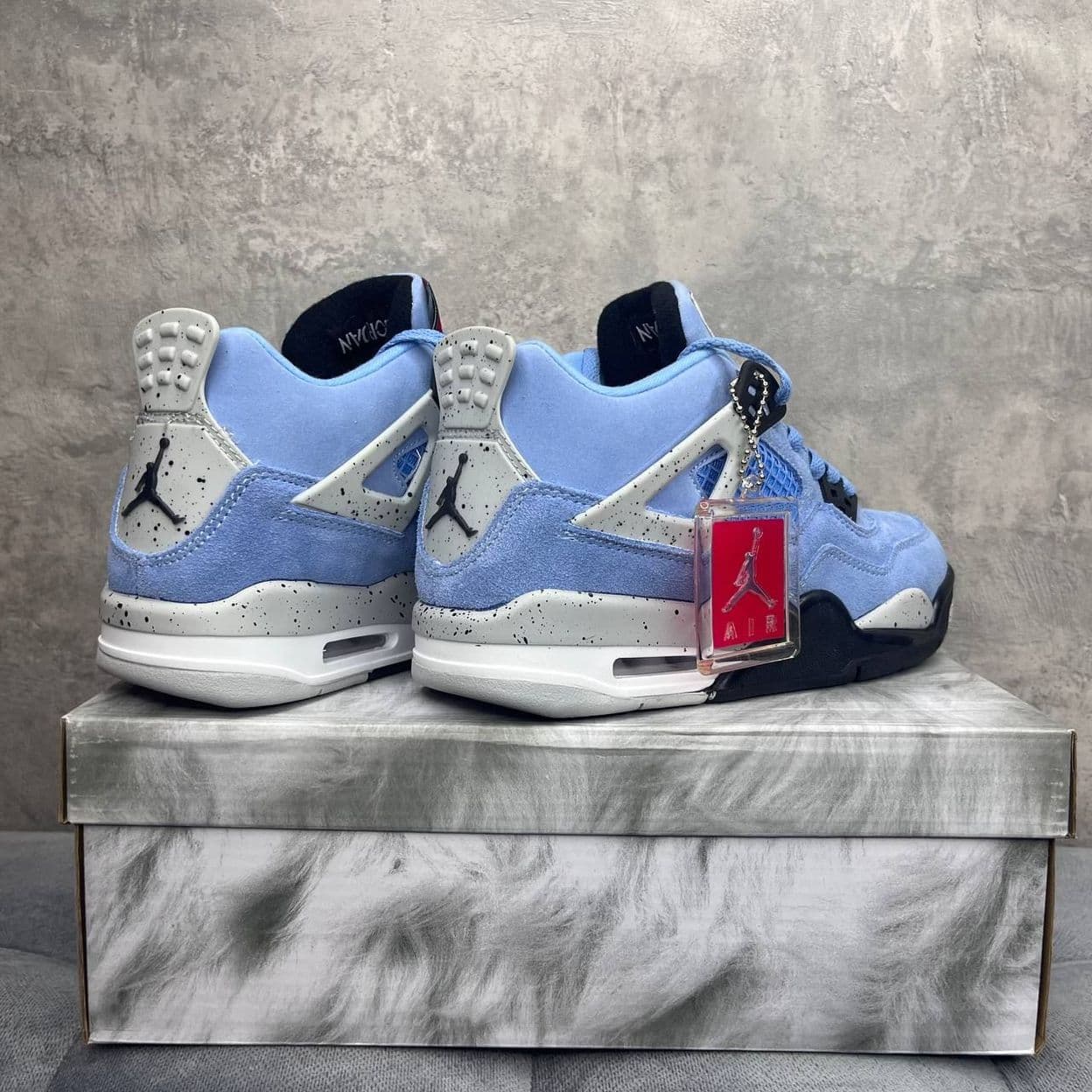 Купить Nike Air Jordan 4 Retro University Blue