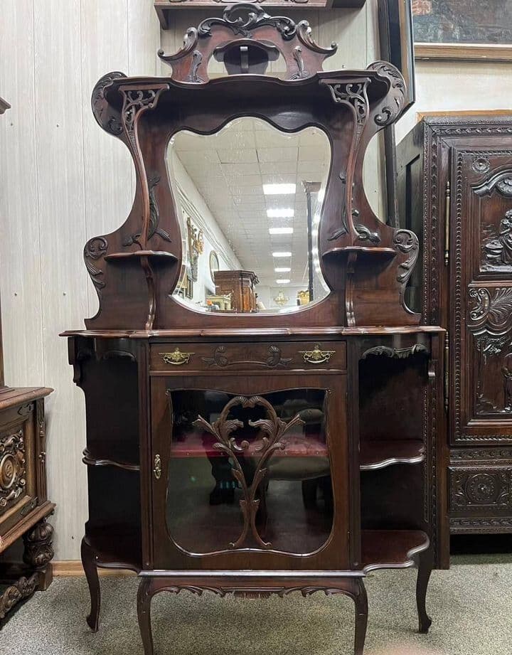 Купить Витрина в викторианском стиле