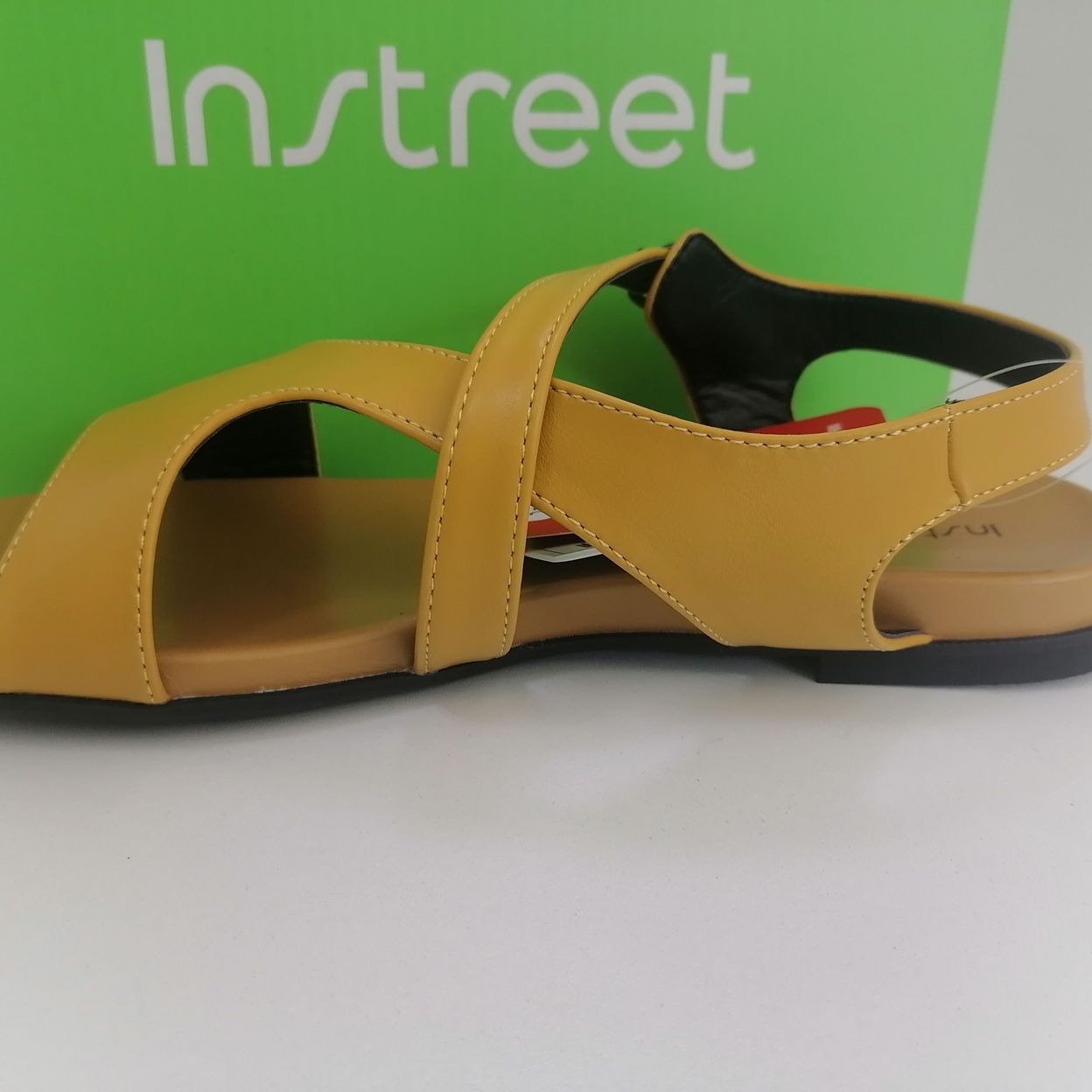 Купить Instreet Босоножки